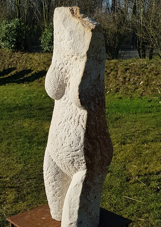 Torso aus Bentheimer Sandstein, Steinbildhauerei Lansmann
